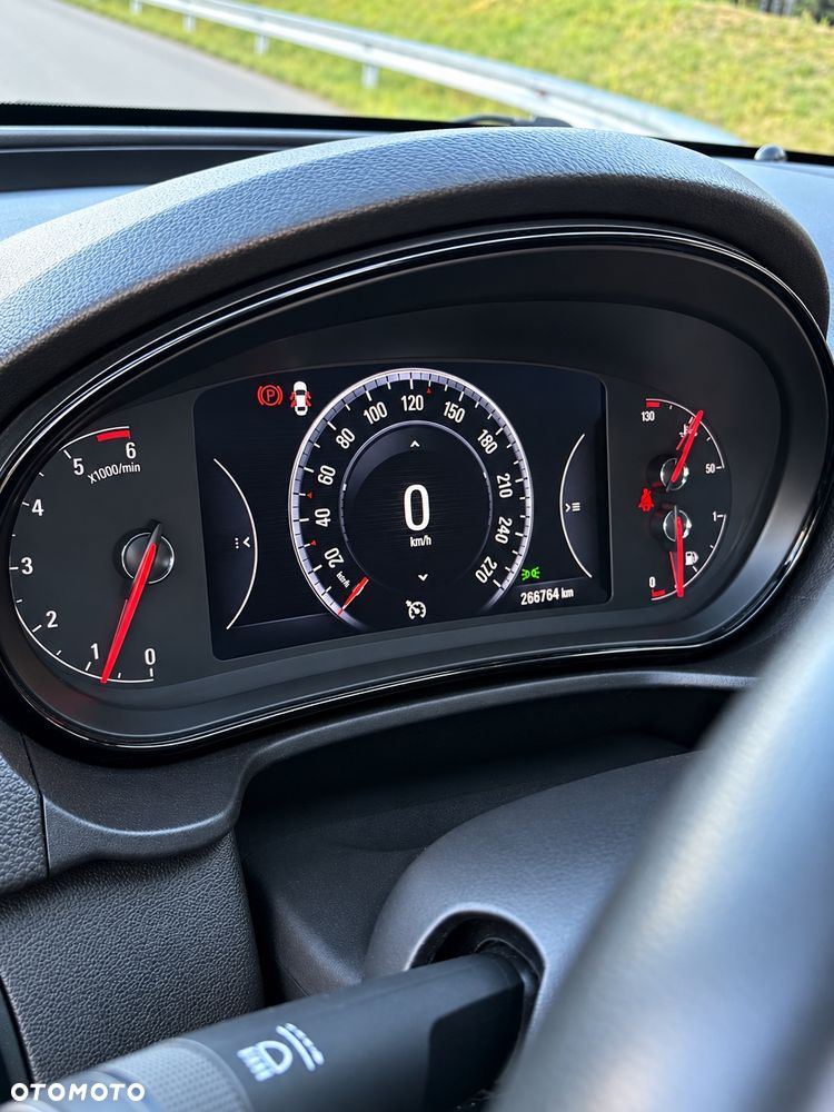 Opel Insignia 2.0 CDTI Cosmo S&S - 11