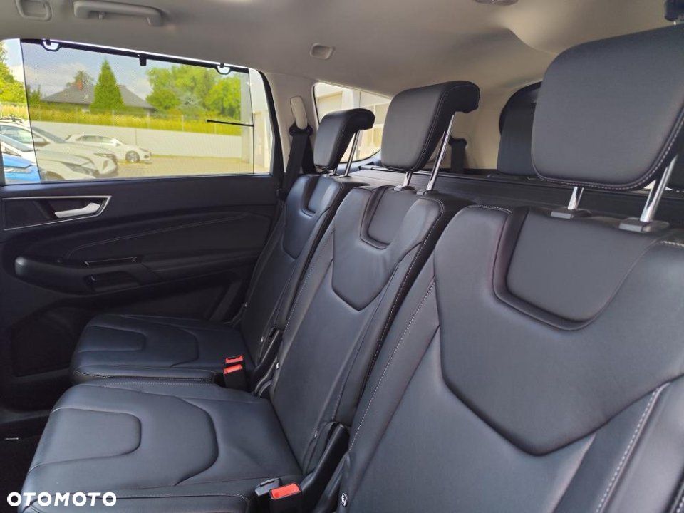 Ford S-Max - 13