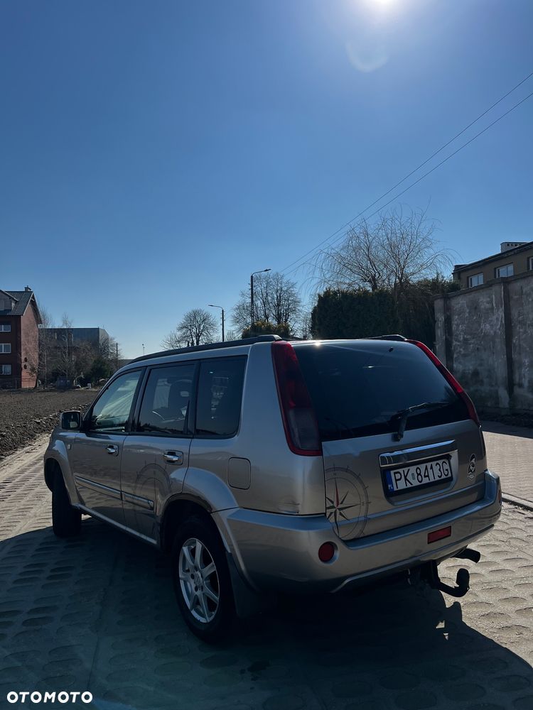 Nissan X-Trail 2.2 dCi 4x2 Comfort - 2