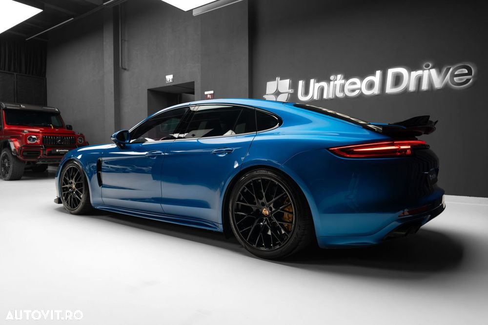 Porsche Panamera - 8