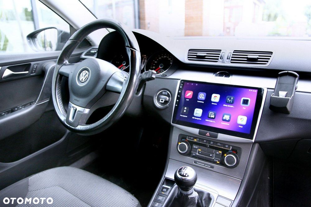 Volkswagen Passat - 13