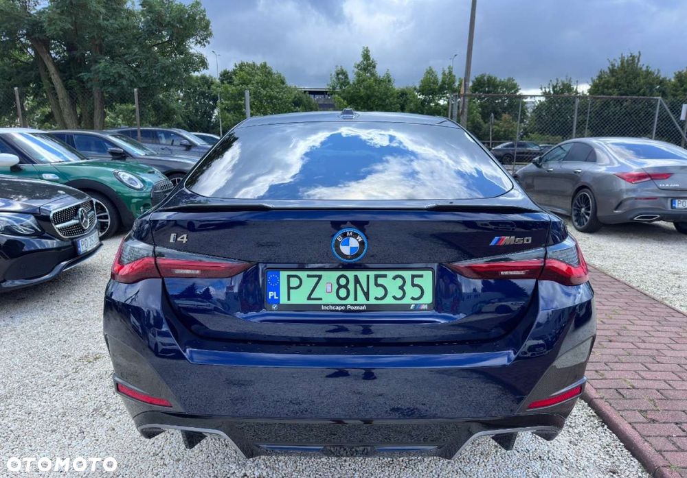 BMW i4 - 8