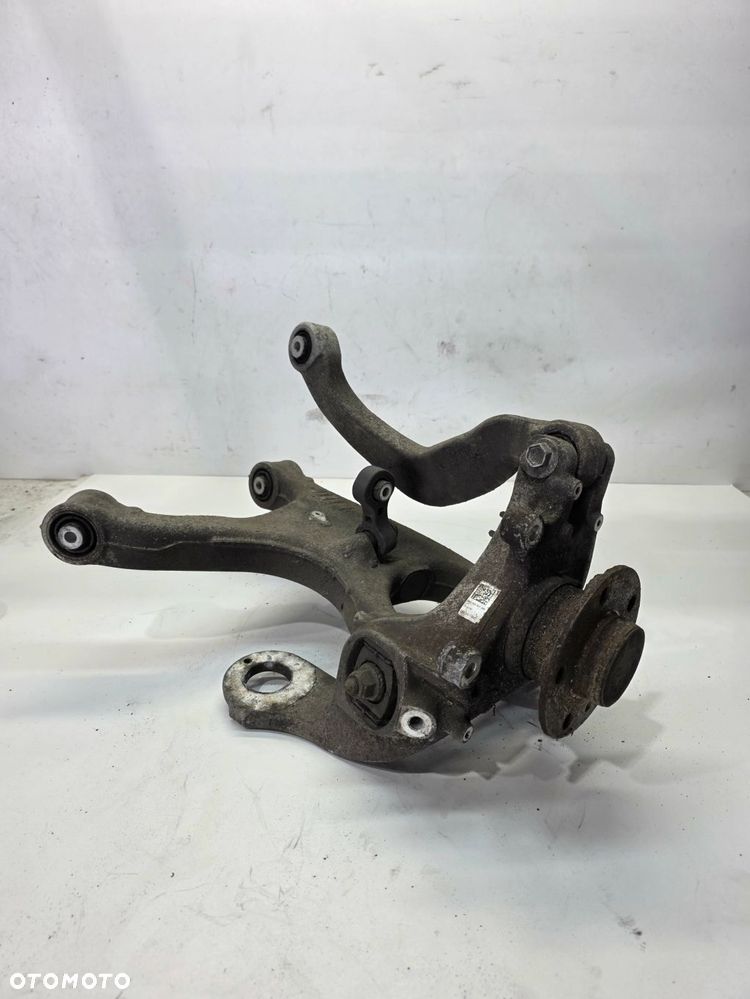 ZWROTNICA PIASTA WAHACZ FWD LEWY TYŁ AUDI A4 B8 A5 8T A6 C7 A7 8K0505431AM - 1