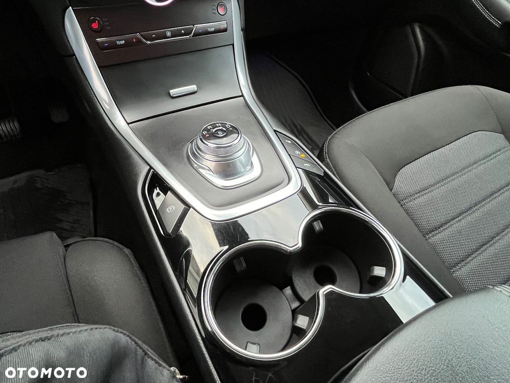 Ford S-Max 2.0 EcoBlue Titanium - 26