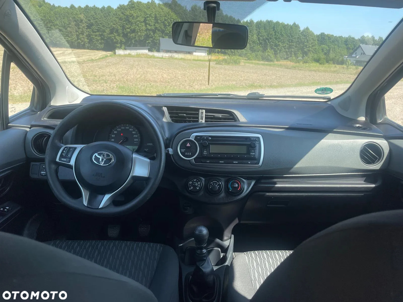 Toyota Yaris 1.4 D-4D Terra EU5 - 12