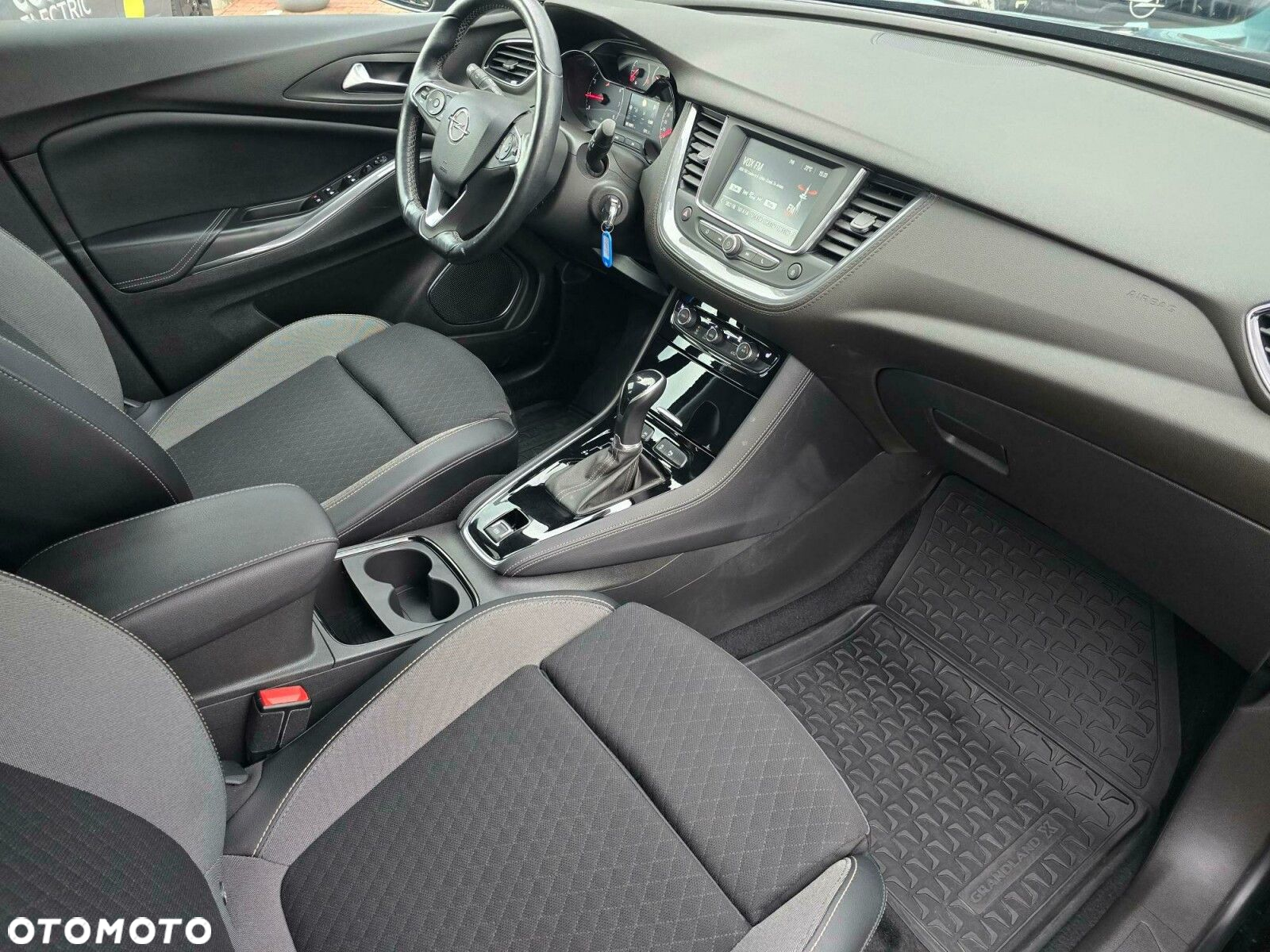 Opel Grandland 1.2 T Business Elegance S&S - 15