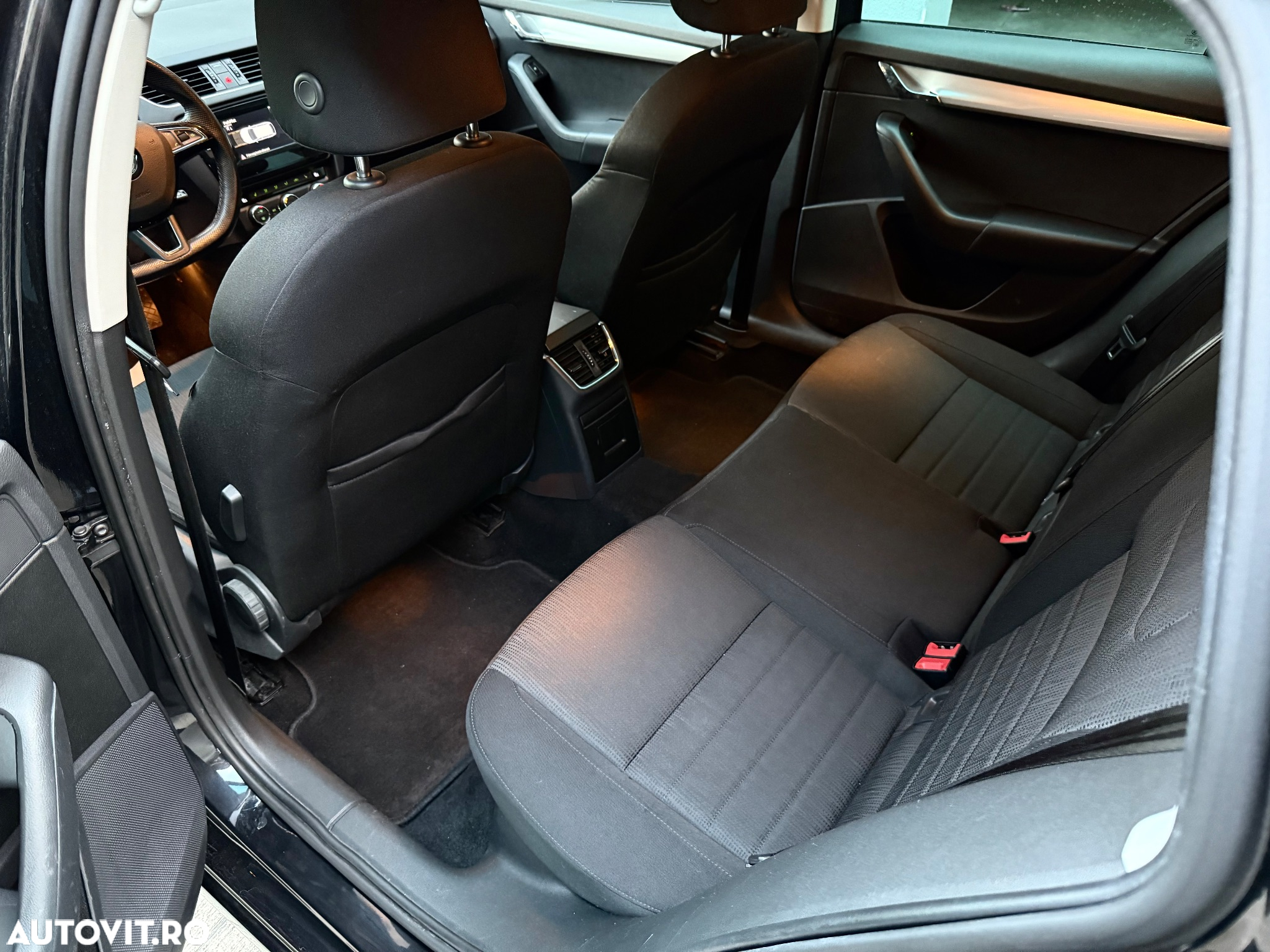 Skoda Octavia 1.6 TDI 4X4 ELEGANCE - 9