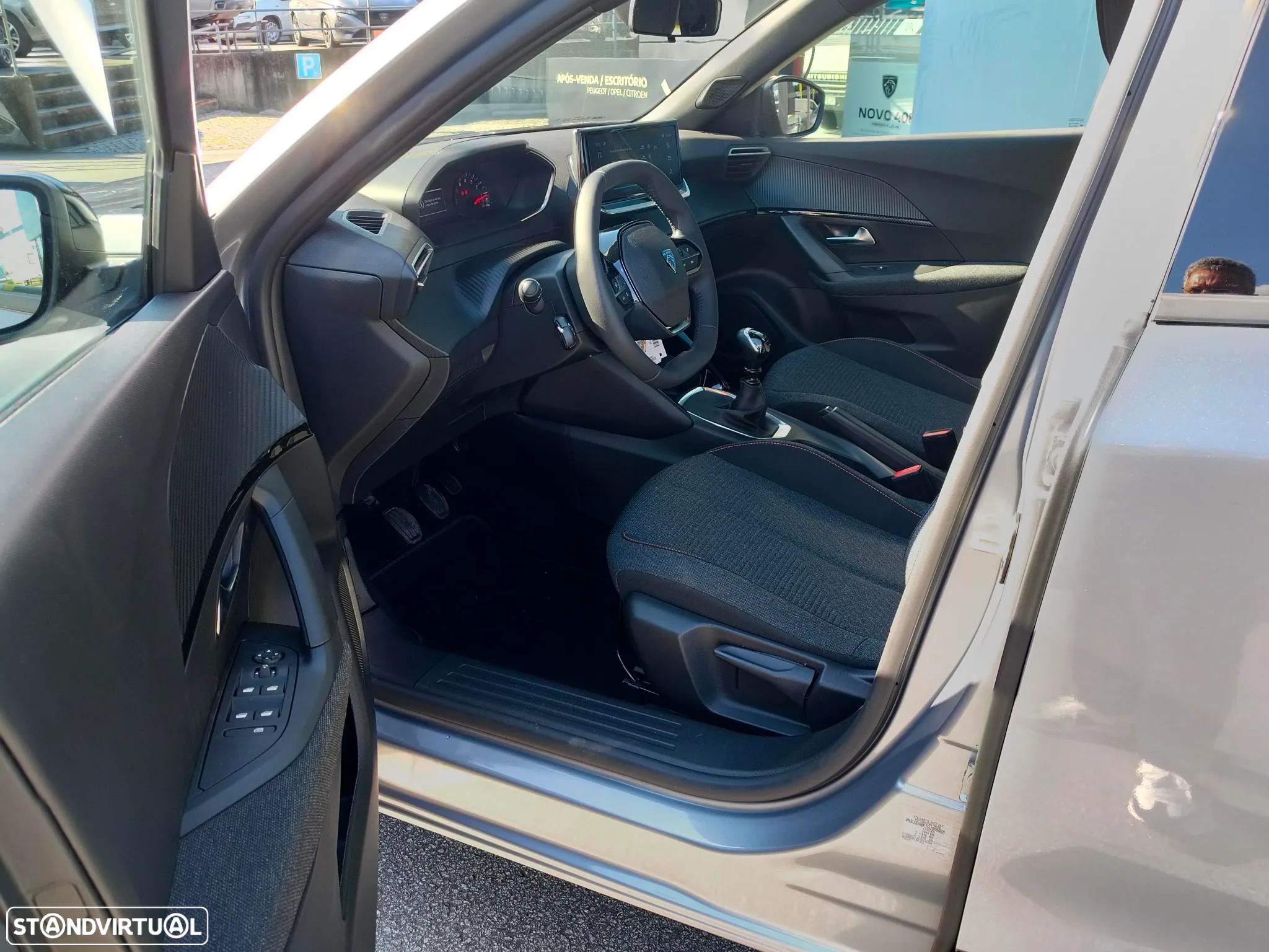 Peugeot 2008 1.2 PureTech Style - 6