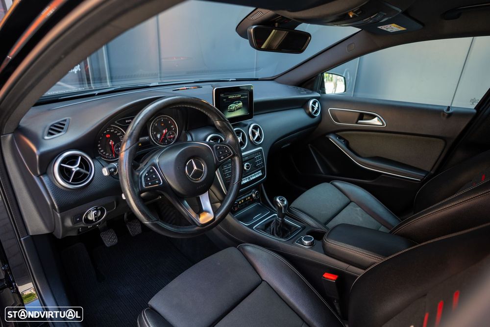 Mercedes-Benz A 180 d AMG Line - 7