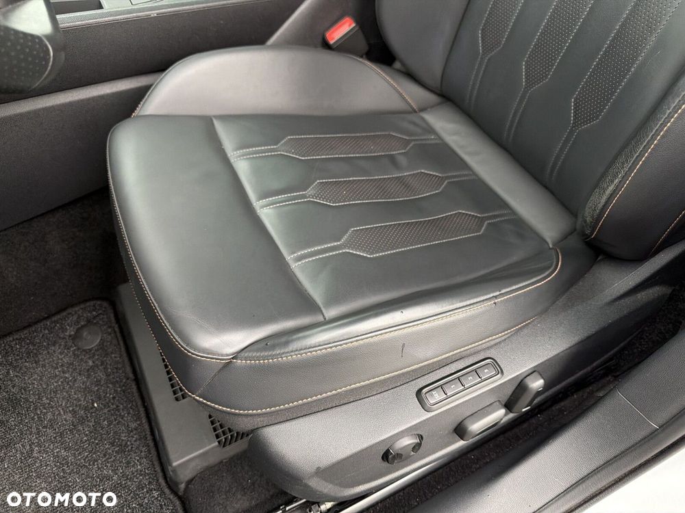 Cupra Formentor 1.4 e-Hybrid VZ DSG - 13