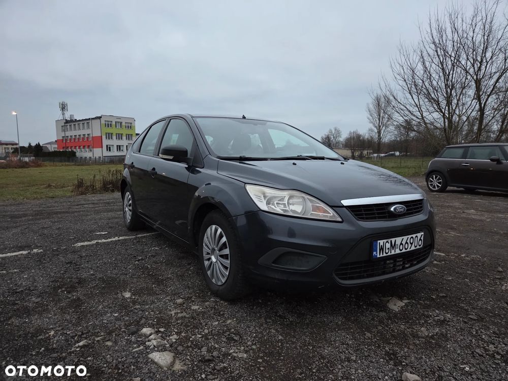 Ford Focus 1.6 Ambiente - 4