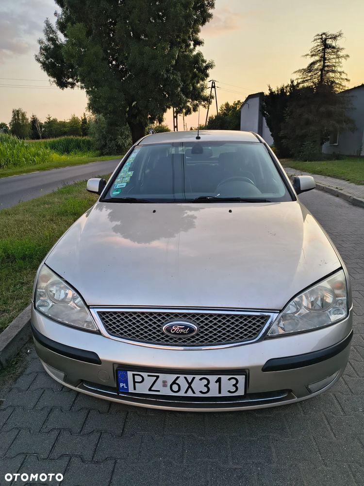 Ford Mondeo 2.0 Ghia - 4