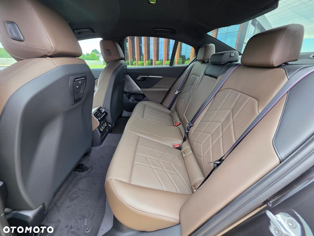 BMW Seria 5 520d mHEV M Sport - 14