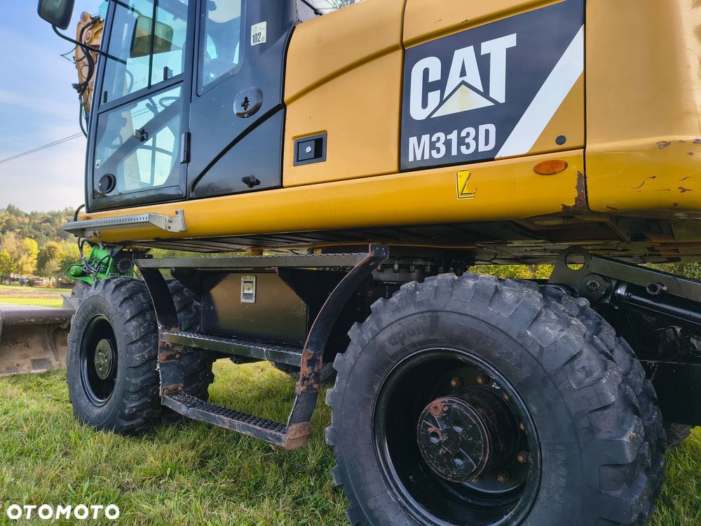 Caterpillar M313D - 8