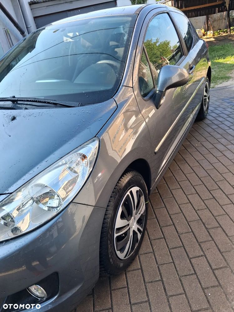 Peugeot 207 - 2