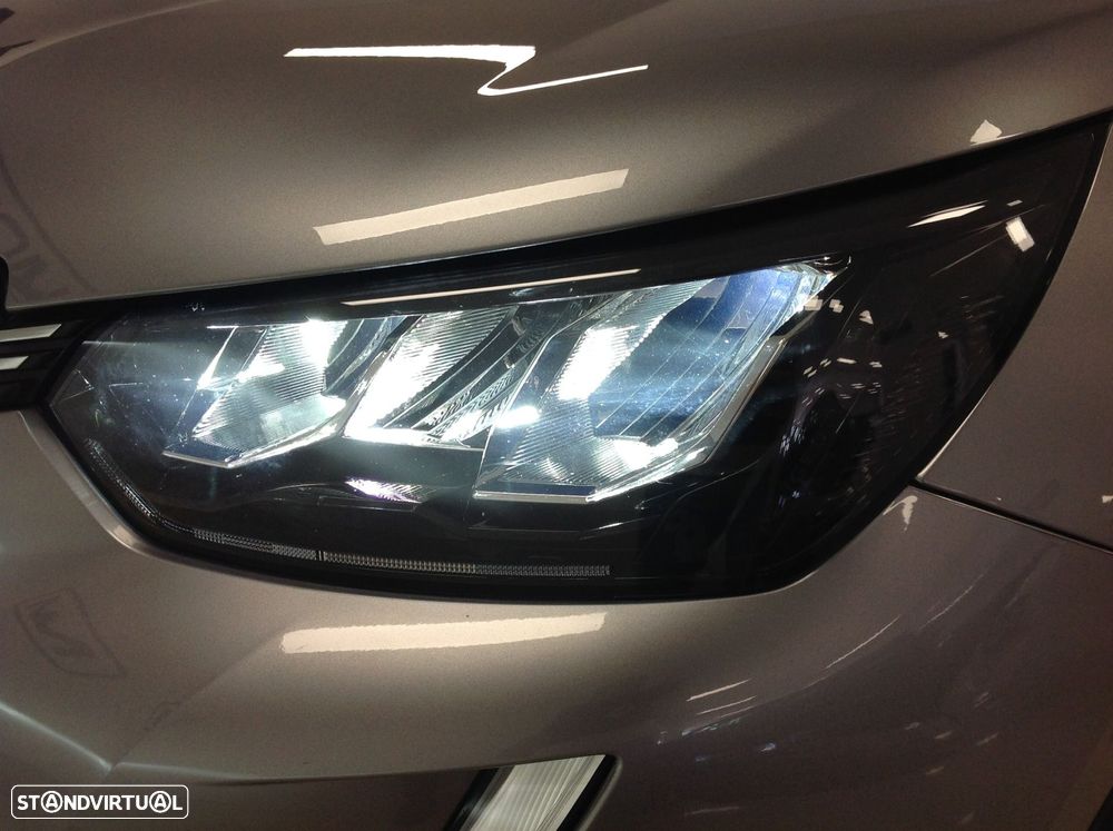 Peugeot 2008 1.2 PureTech Allure EAT8 - 10