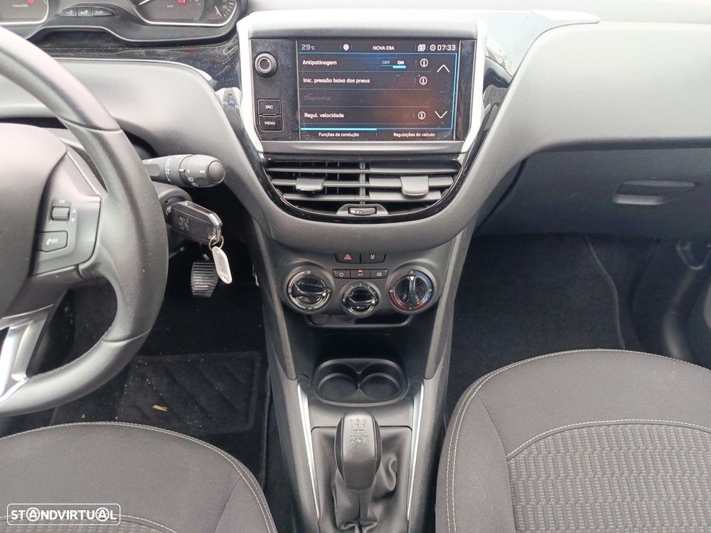 Peugeot 208 1.2 PureTech Active - 11