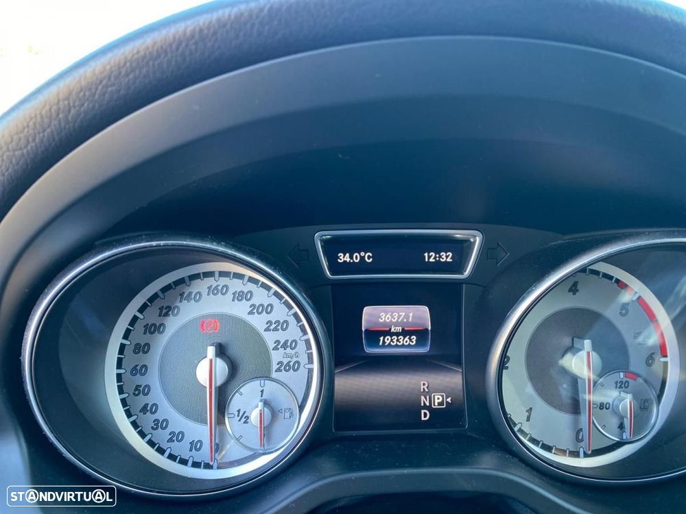 Mercedes-Benz CLA 220 d 7G-DCT AMG Line - 22