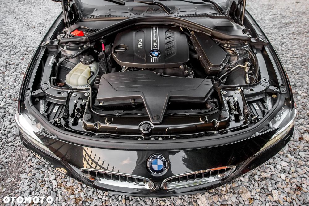 BMW Seria 3 320d Sport-Aut Blue Performance Sport Line - 15