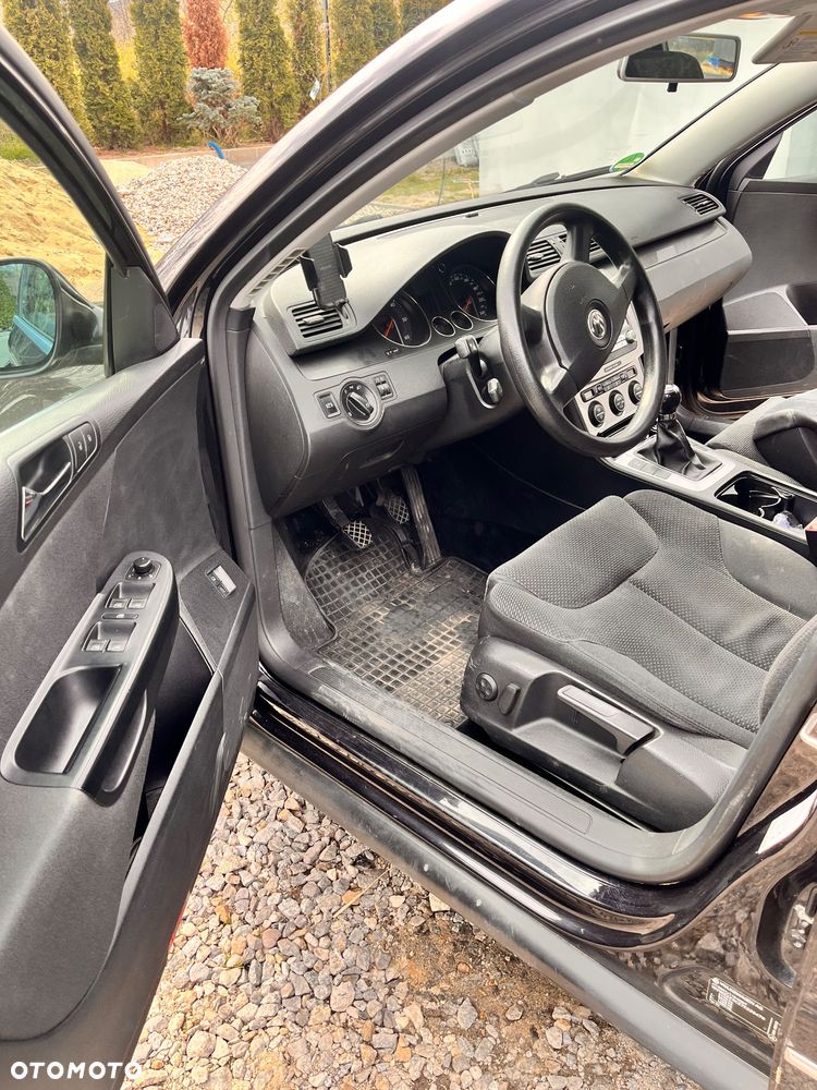 Volkswagen Passat - 9