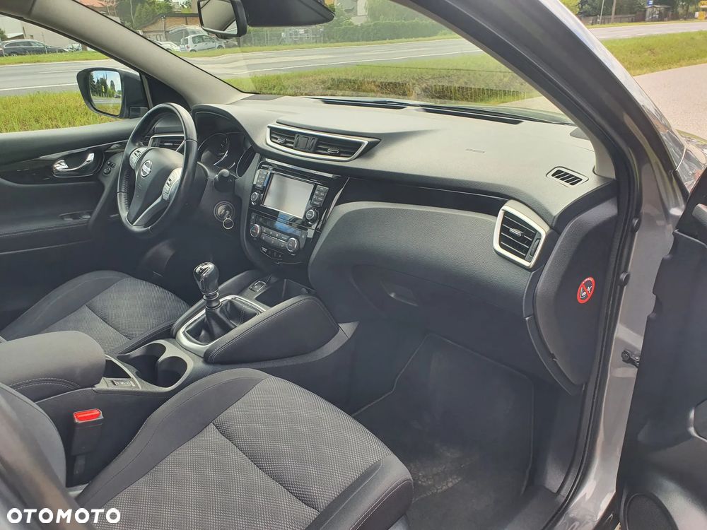 Nissan Qashqai 1.2 DIG-T N-Vision - 11