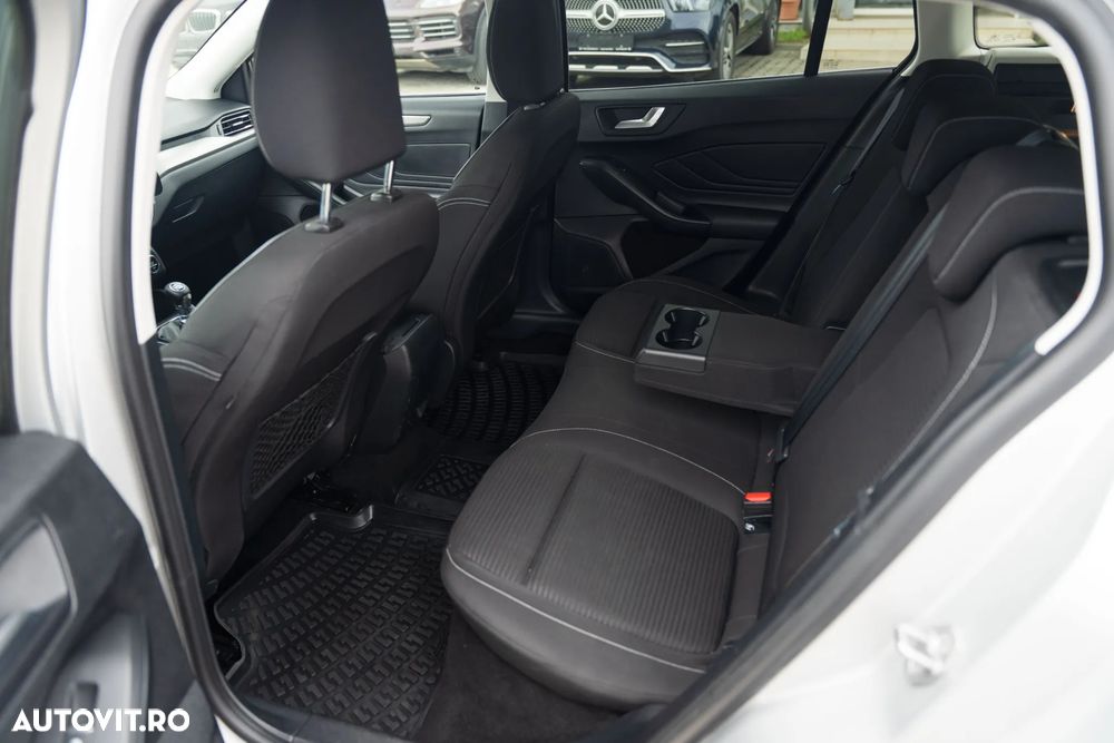 Ford Focus 1.0 EcoBoost Start-Stopp-System TITANIUM - 9
