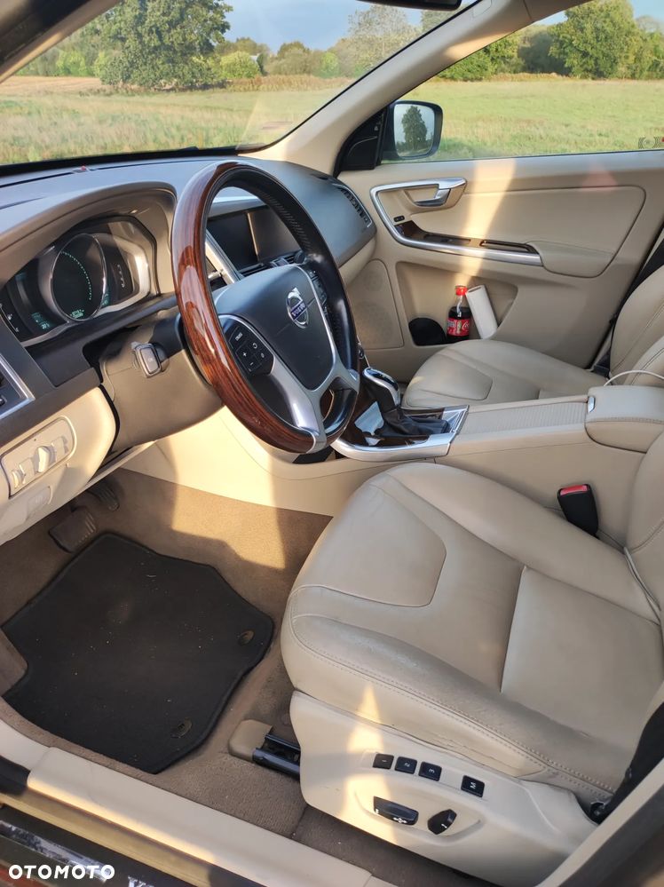 Volvo XC 60 D5 AWD Summum - 6