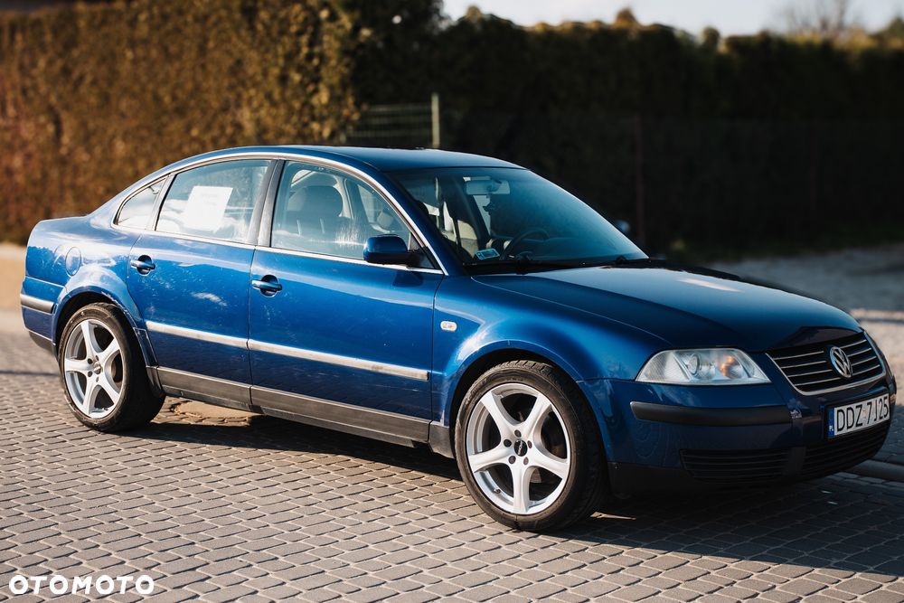 Volkswagen Passat 1.6 Exclusive - 3