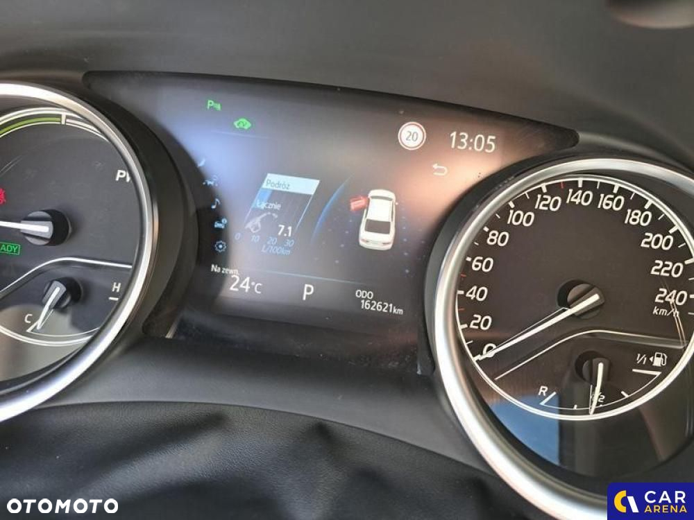 Toyota Camry - 10