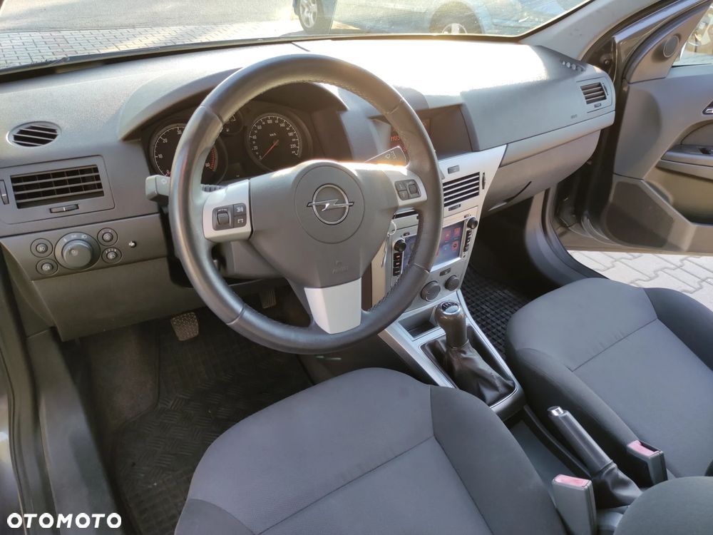 Opel Astra 1.7 CDTI Essentia - 19