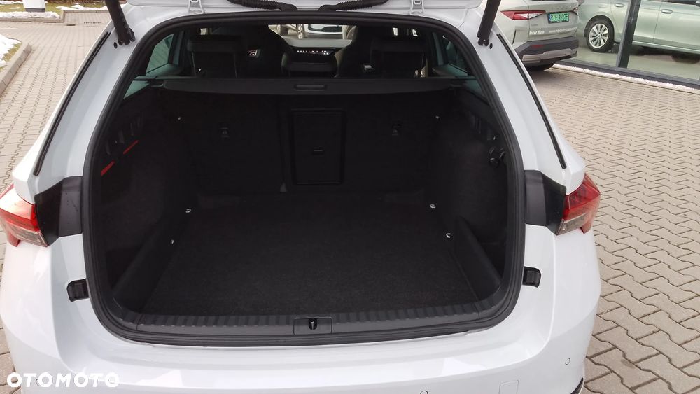 Skoda Octavia 1.5 TSI e-TEC DSG Sportline - 33