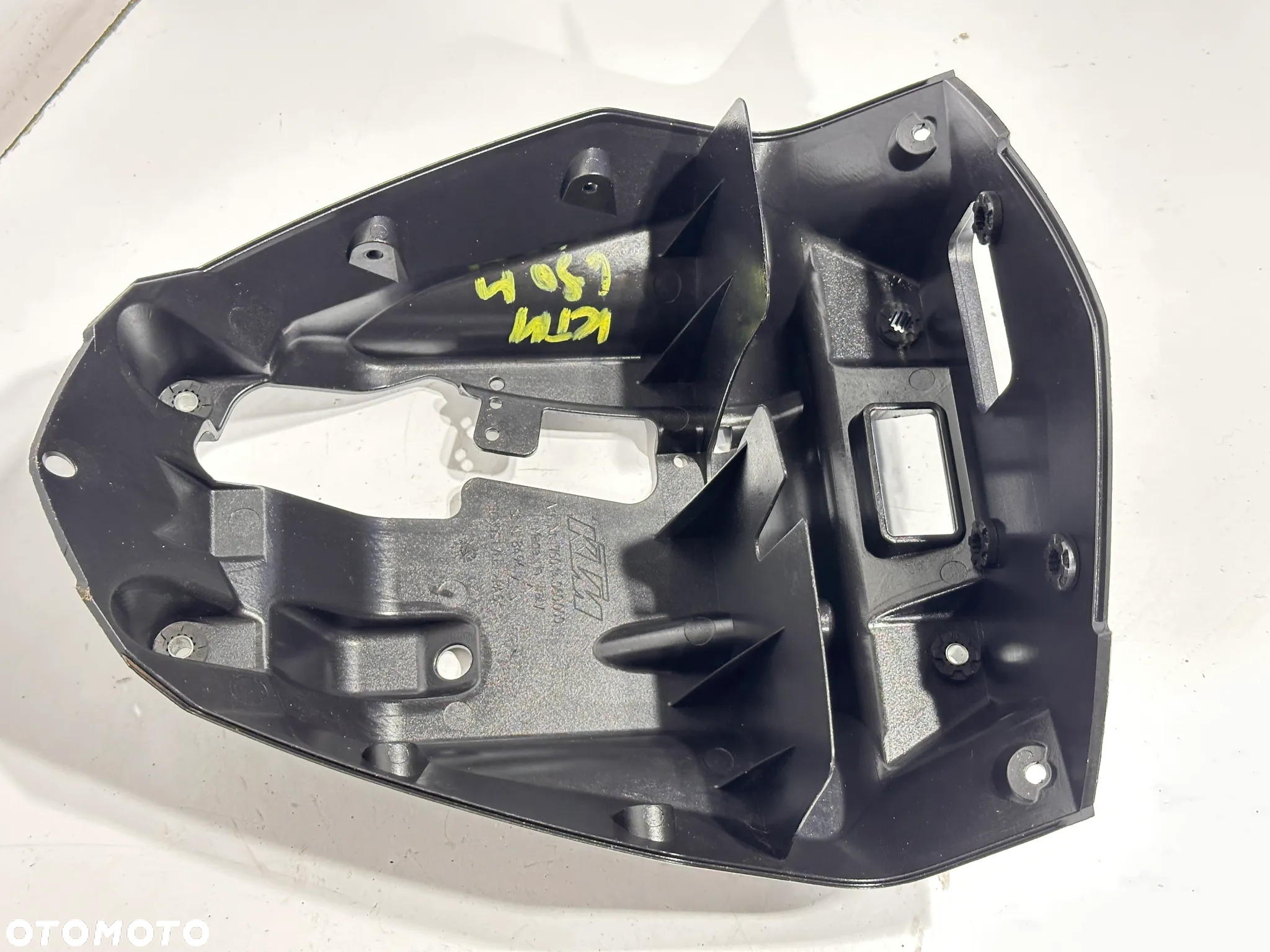 Stelaż mocowanie czaszy  KTM Duke 690   12-15R - 5