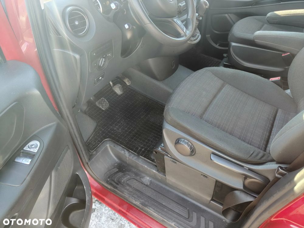 Mercedes-Benz VITO - 16