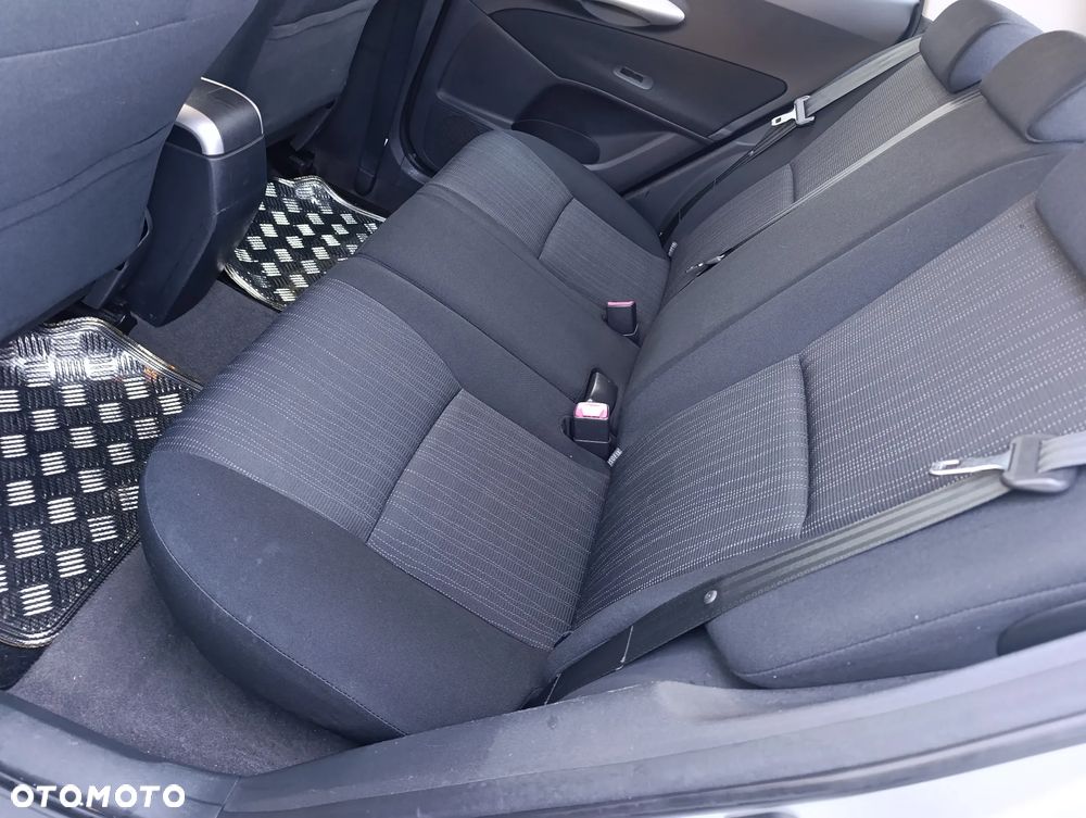 Toyota Auris 1.4 VVT-i - 12