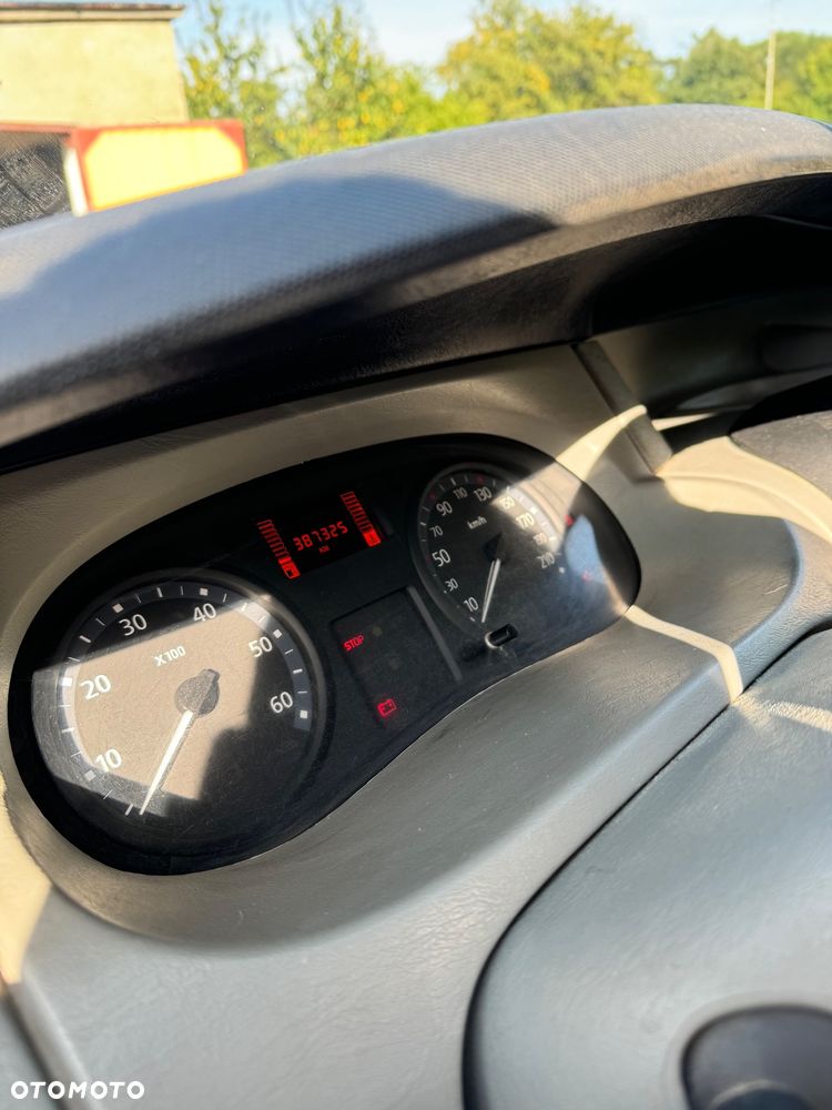 Renault Trafic - 9