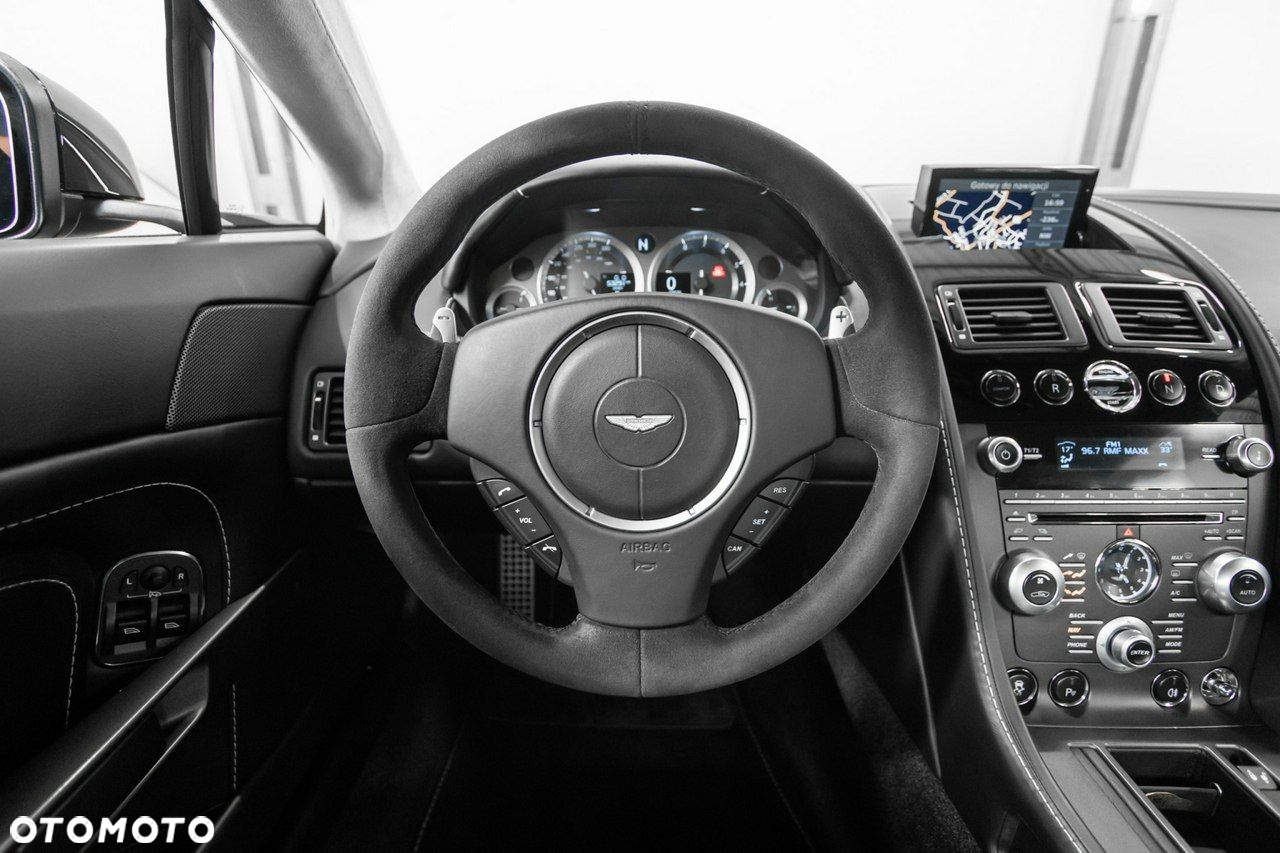 Aston Martin V8 Vantage 4,7 SportShift - 32