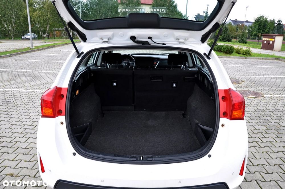 Toyota Auris 1.4 D-4D Premium Comfort - 35