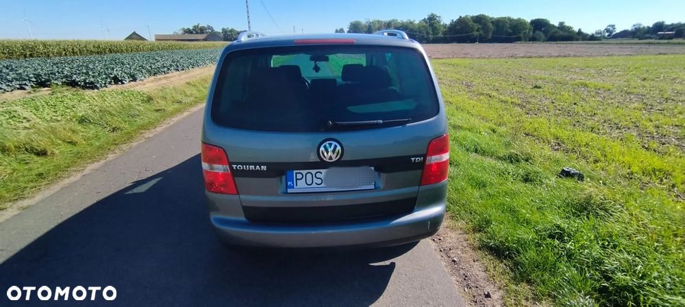 Volkswagen Touran - 6