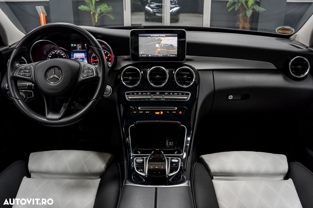 Mercedes-Benz C 200 4Matic 9G-TRONIC Exclusive - 8
