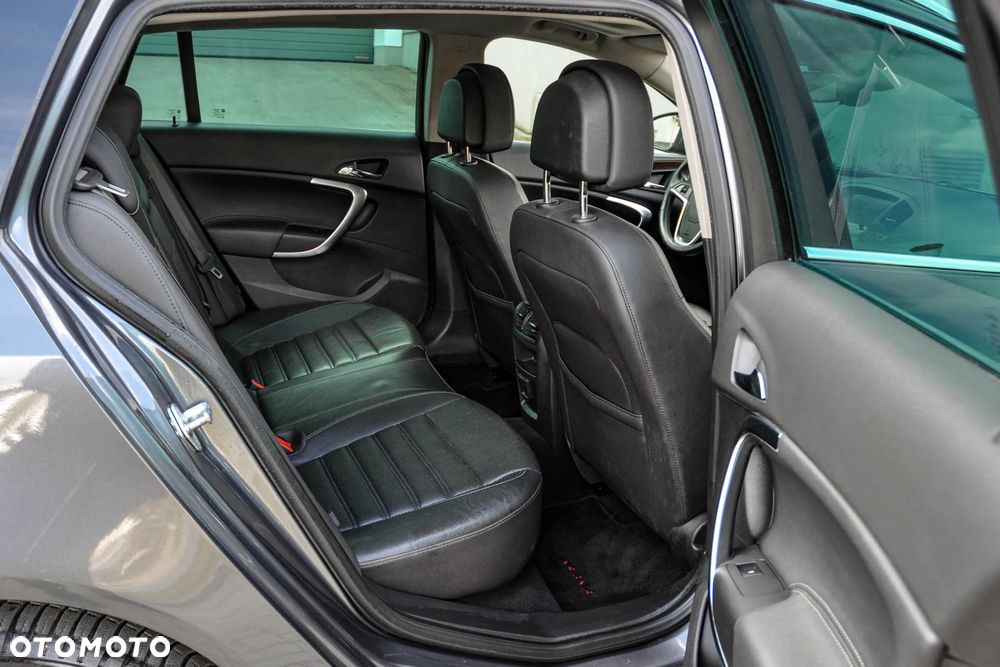 Opel Insignia - 12