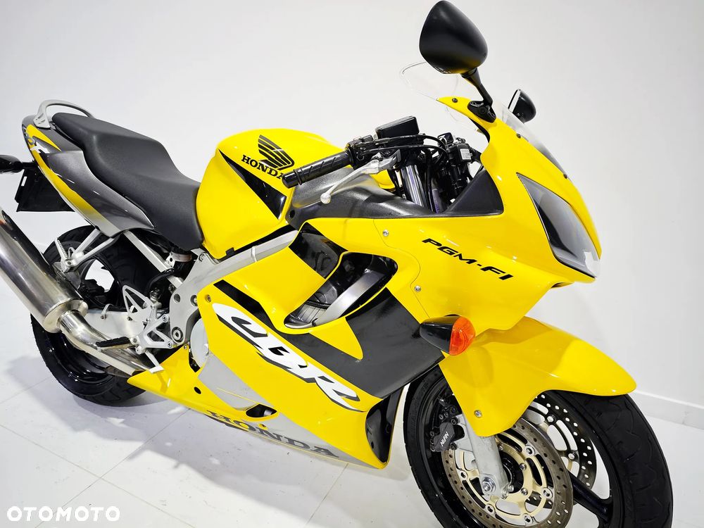 Honda CBR - 7
