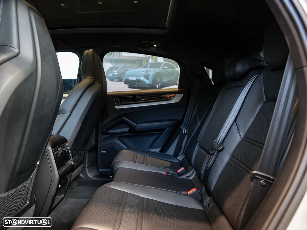 Porsche Cayenne Coupé S E-Hybrid - 35