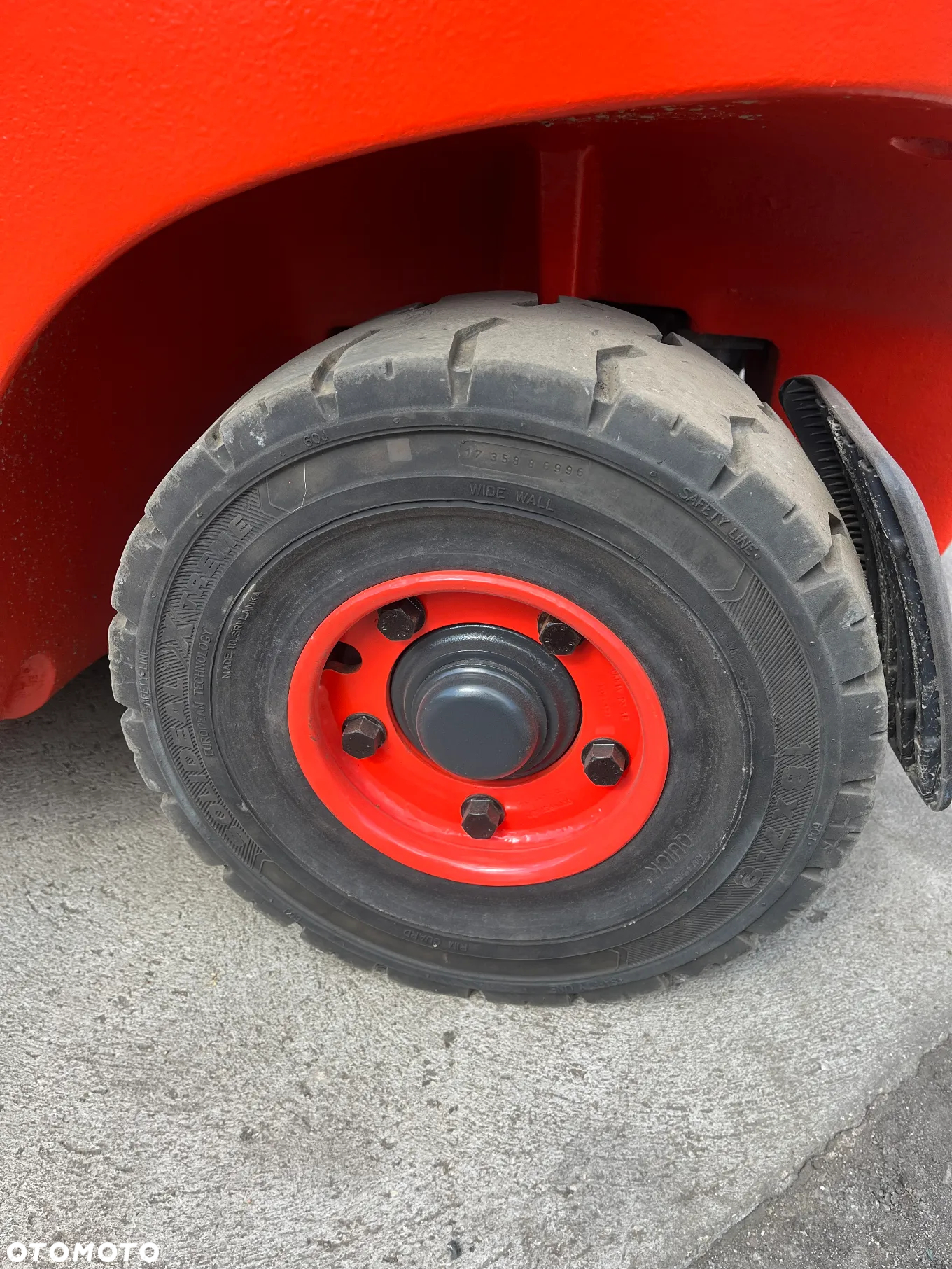 Linde H18T 391 Gaz LPG TRIPLEX Pełna kabina WAGA Pozycjoner Przesuw Oświetlenie drogowe - 38