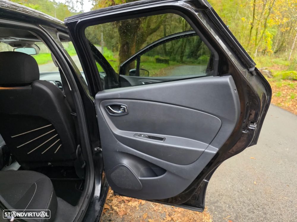 Renault Captur ver-1-5-dci-exclusive-xmod - 13