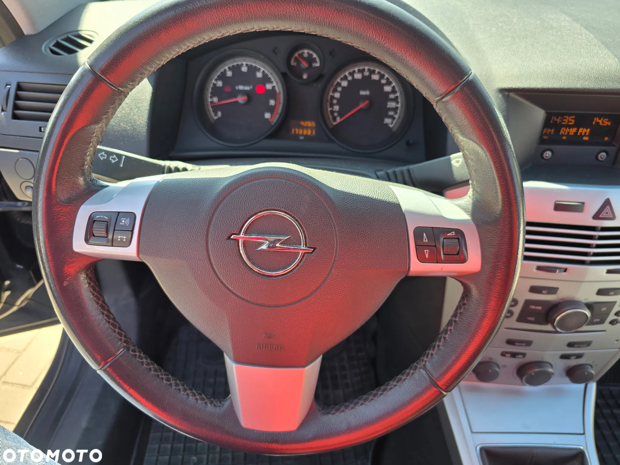 Opel Astra - 25