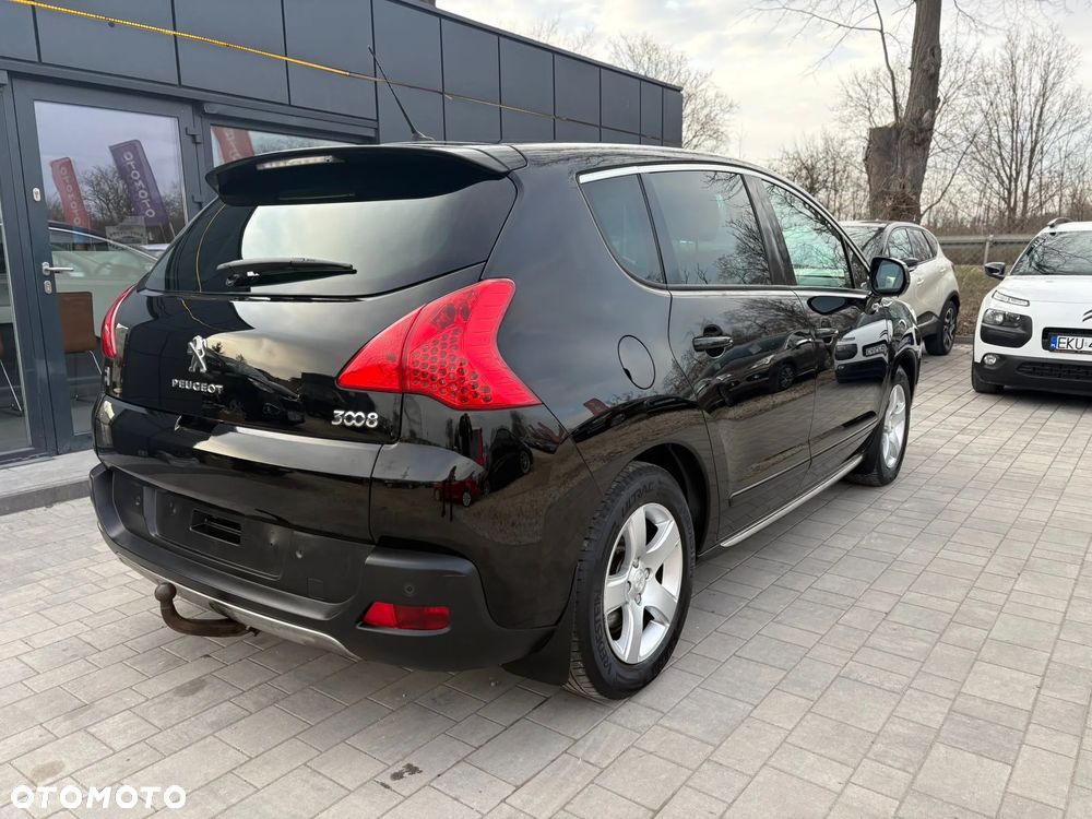 Peugeot 3008 Hybrid4 - 7