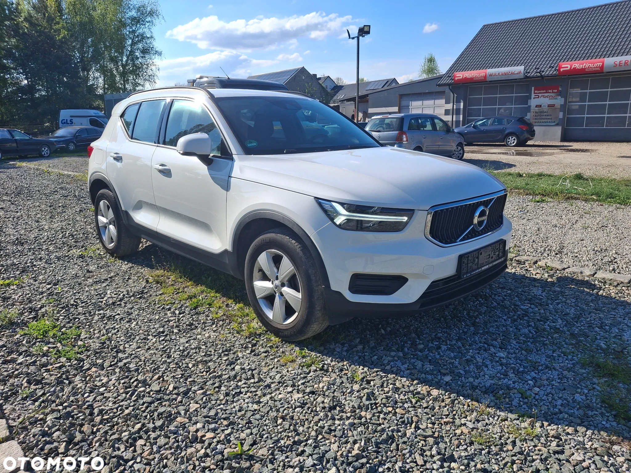 Volvo XC 40 D3 AWD Momentum Pro - 4