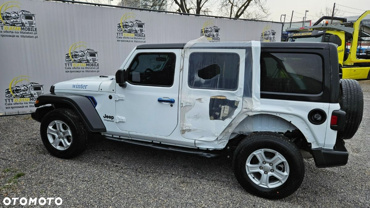 Jeep Wrangler - 21