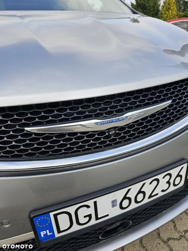 Chrysler Pacifica - 8