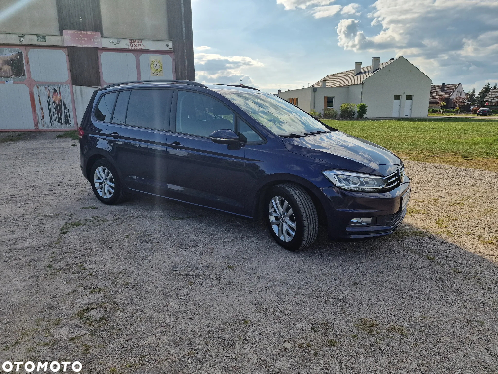 Volkswagen Touran 2.0 TDI BMT Comfortline - 8